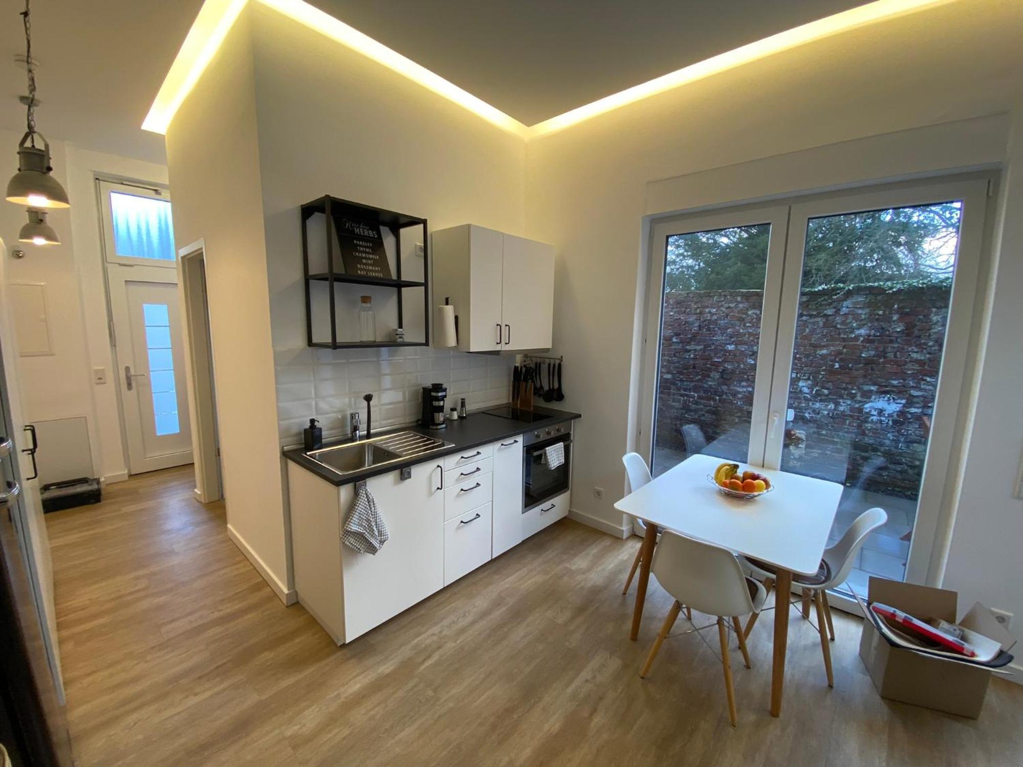 Schoene, Moderne Wohnung Mit Grosszuegiger Terasse Essen Esterno foto