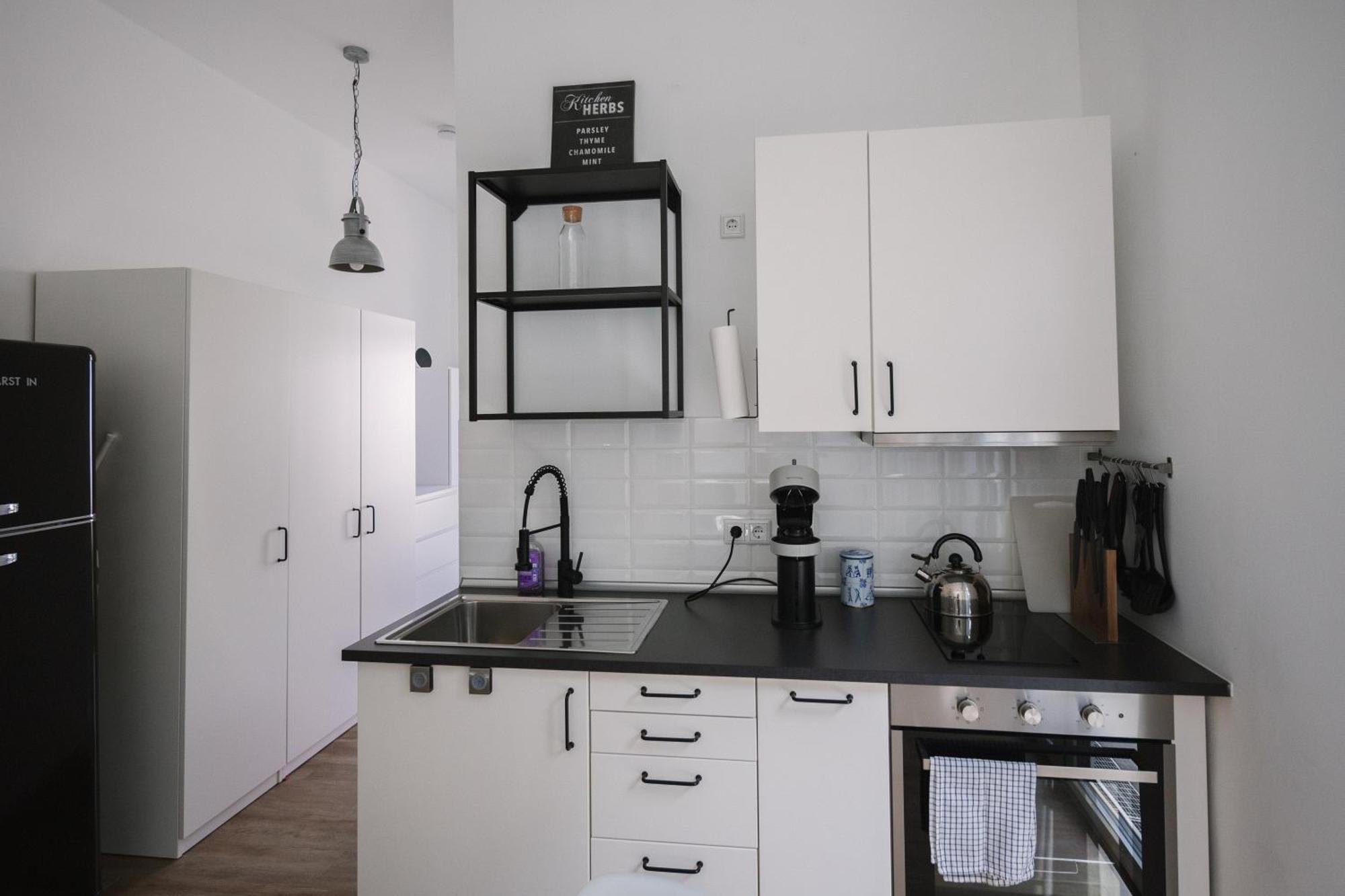 Schoene, Moderne Wohnung Mit Grosszuegiger Terasse Essen Esterno foto